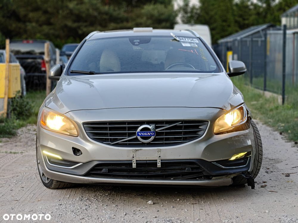 Volvo V60 T5 Geartronic Momentum - 6