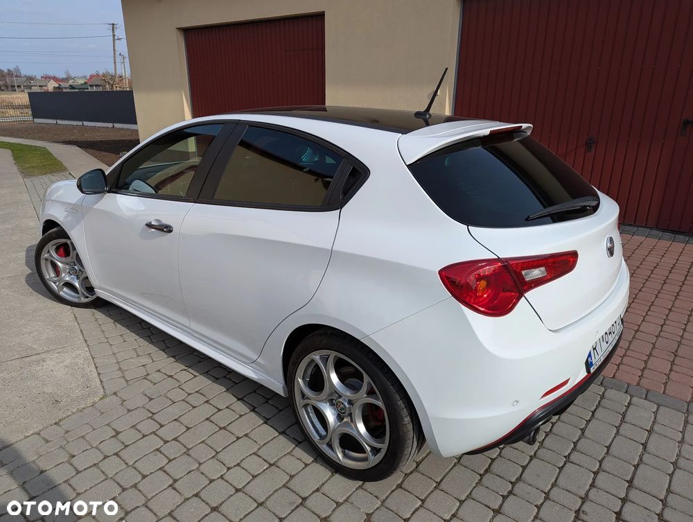 Alfa Romeo Giulietta 1.8 TBi 16V TCT Veloce - 8