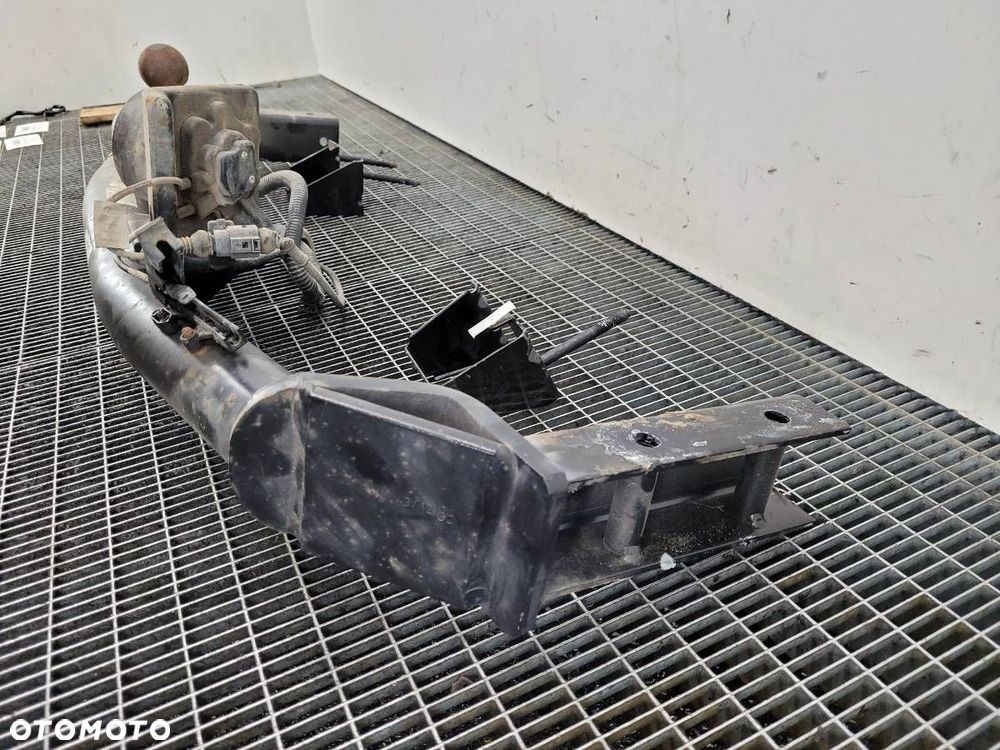 HAK HOLOWNICZY KOMPLET AUDI Q5 8RB 2.0 TDI QUATTRO 8R0800495D - 4