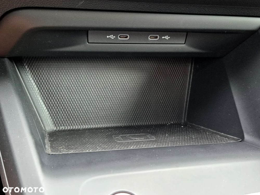 Volkswagen Golf 2.0 TDI SCR Life - 18