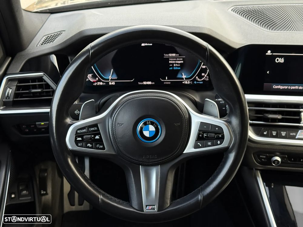 BMW 320 e Aut. M Sport - 32