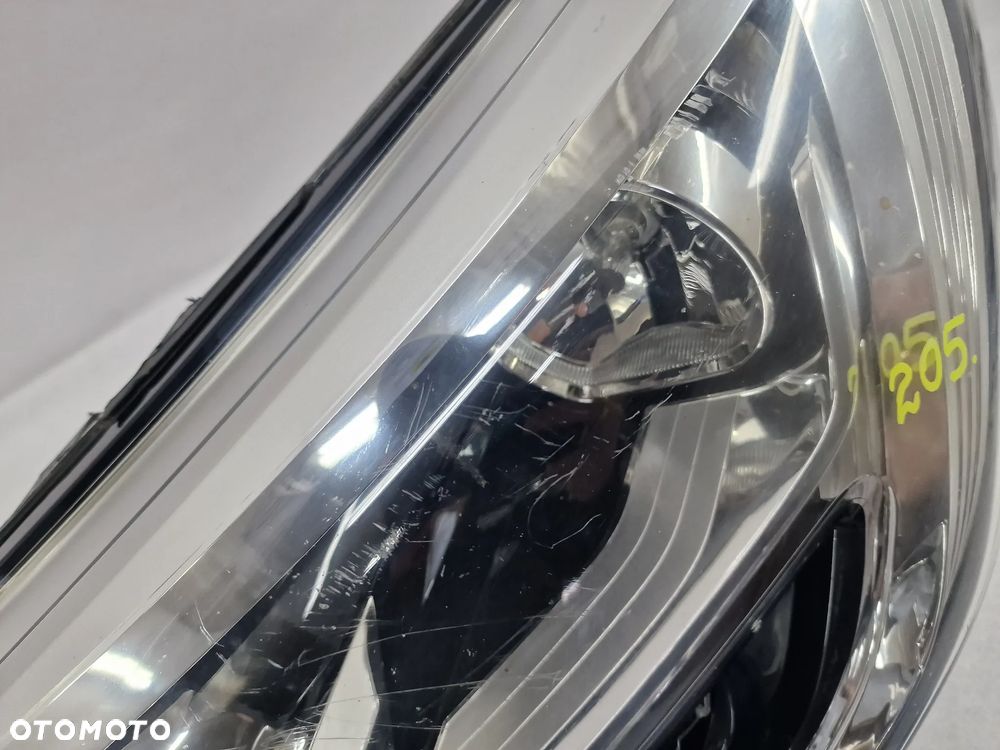 RENAULT MEGANE 4 IV 16- LEWA LAMPA PRZEDNIA PRZÓD SOCZEWKA + LED , NR 260603157R , NR AUKCJI LA205 - 7