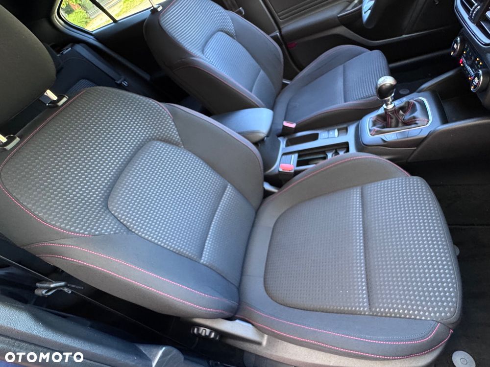 Ford Focus 1.0 EcoBoost Hybrid ST-LINE VIGNALE - 39