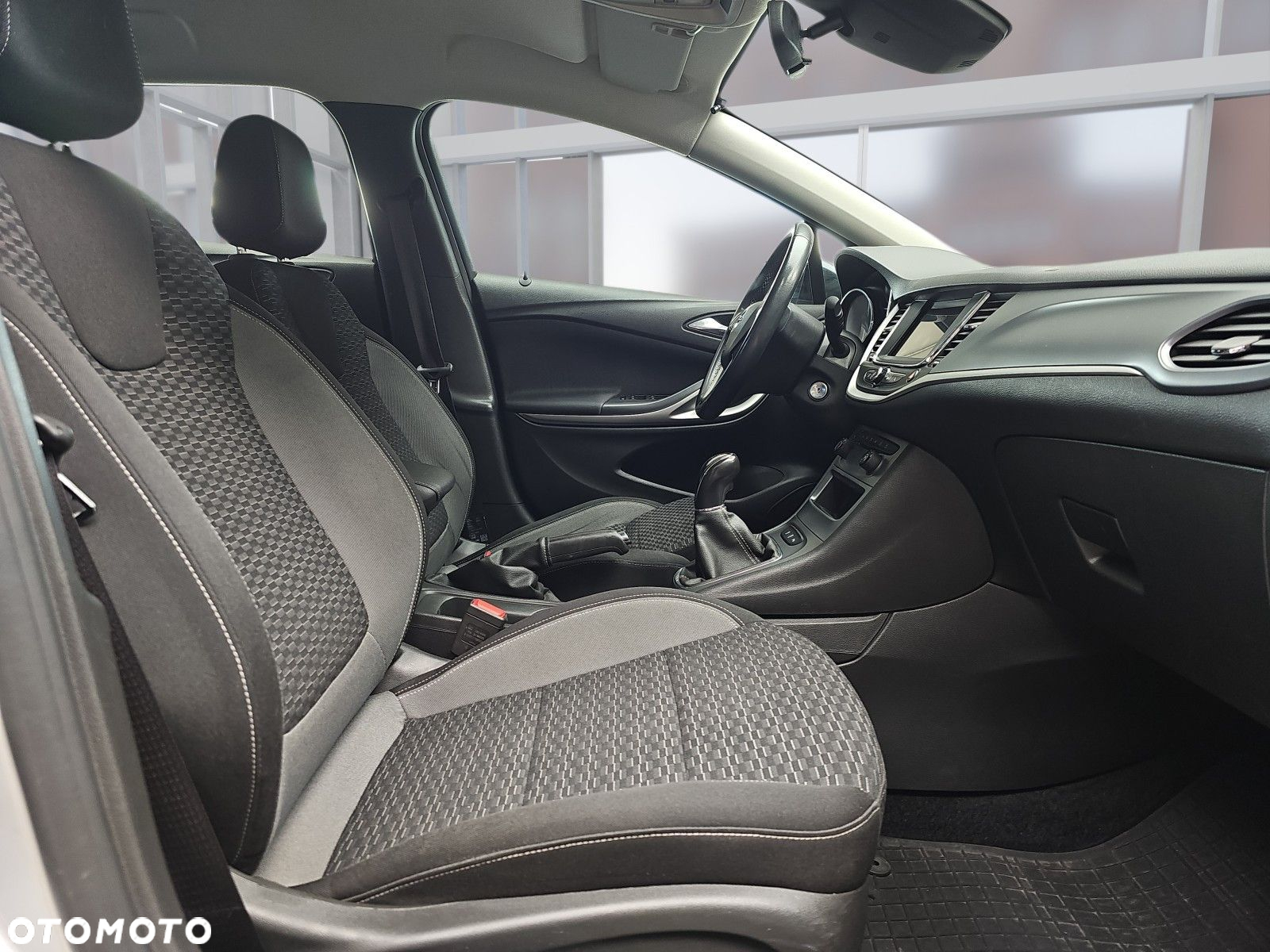 Opel Astra V 1.5 CDTI Edition S&S - 19
