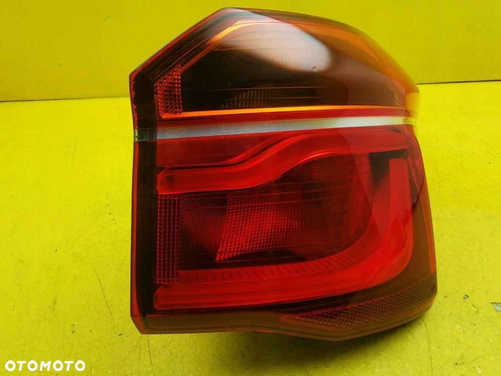 BMW X1 F48 PRAWA TYLNA LAMPA LED ORYGINAŁ EUROPA 7350716-10 - 7