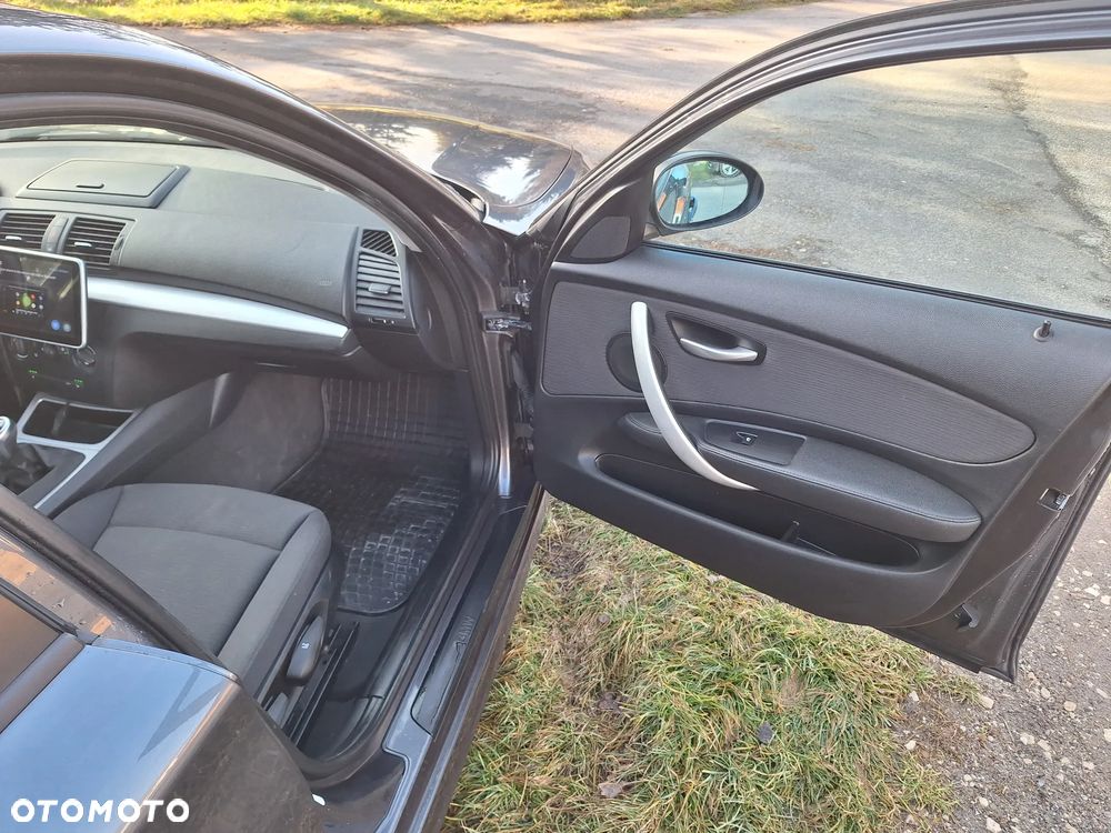 BMW Seria 1 120d DPF - 20