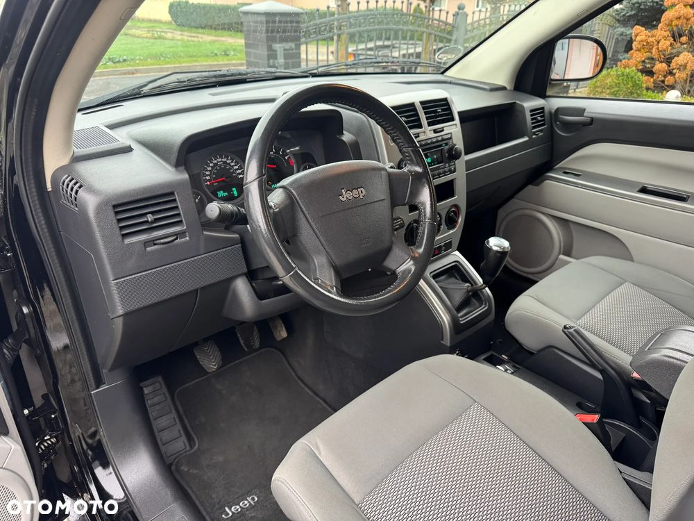 Jeep Compass 2.4I 4x4 Sport - 17