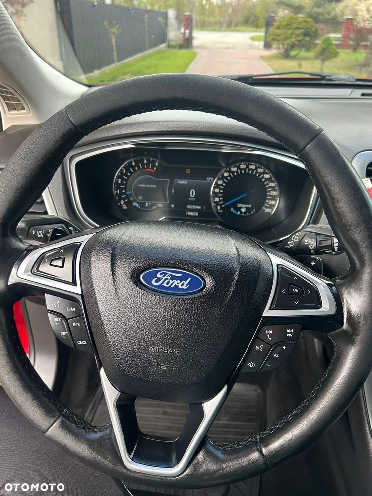 Ford Mondeo 2.0 TDCi Titanium PowerShift - 17