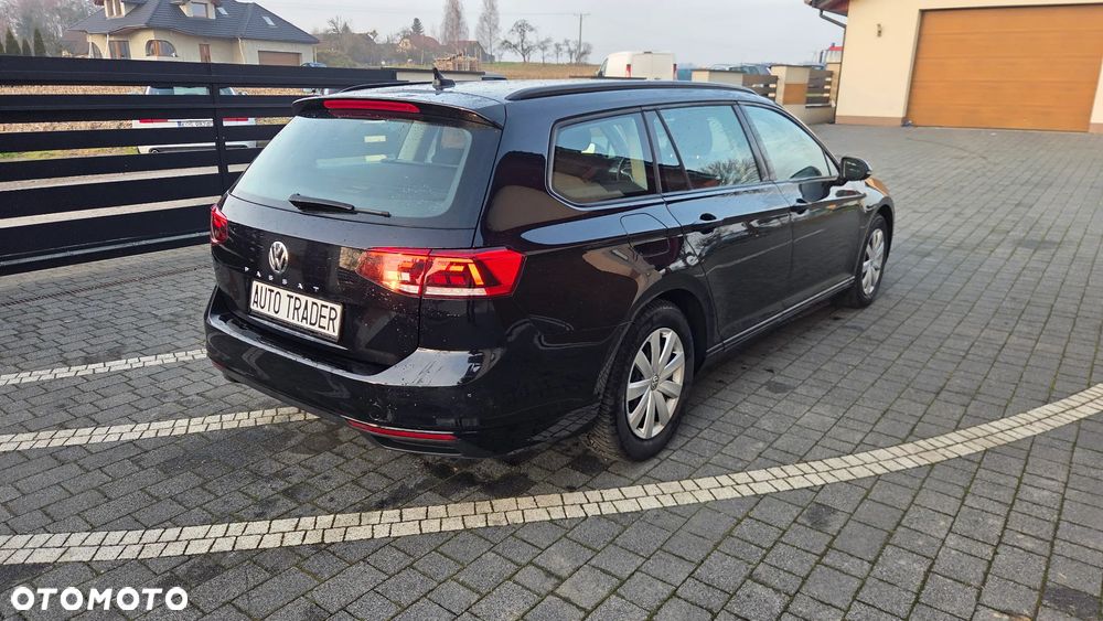 Volkswagen Passat 1.6 TDI SCR DSG Business - 3