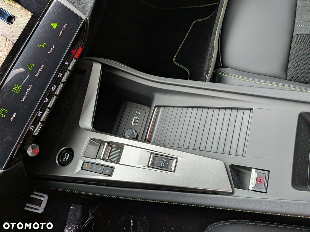 Peugeot 408 - 20