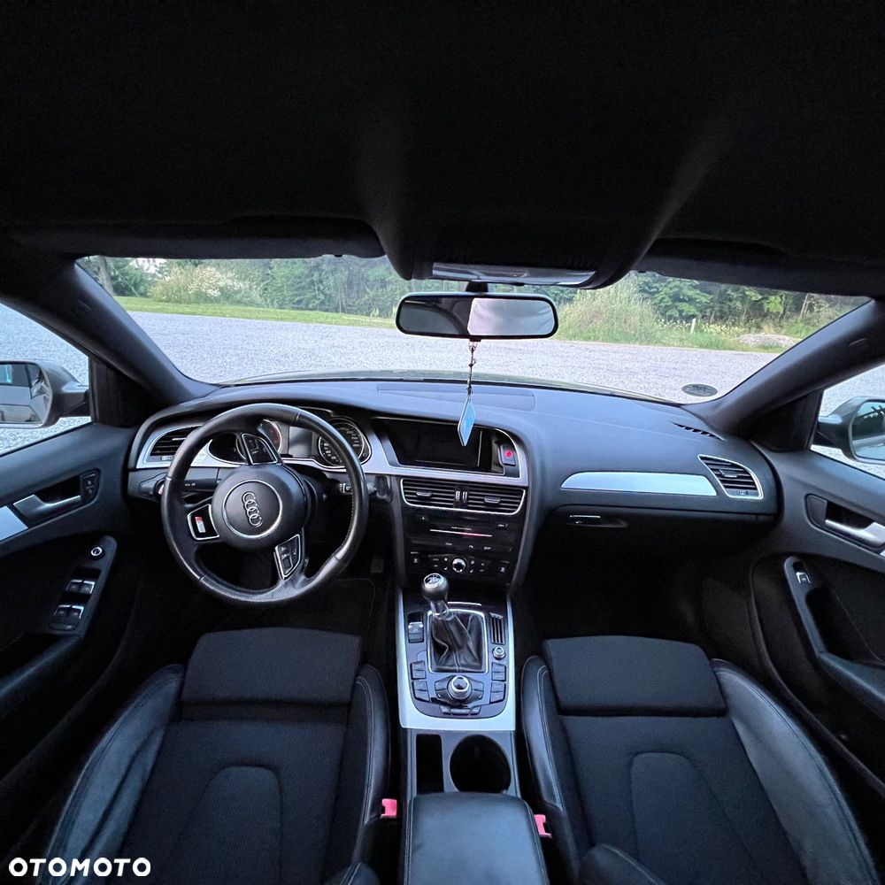 Audi A4 Avant 2.0 TDI DPF clean diesel S line Sportpaket - 22
