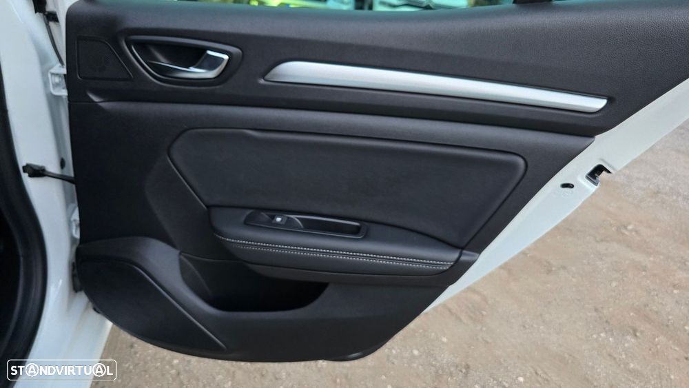 Renault Mégane 1.3 TCe Intens EDC - 57