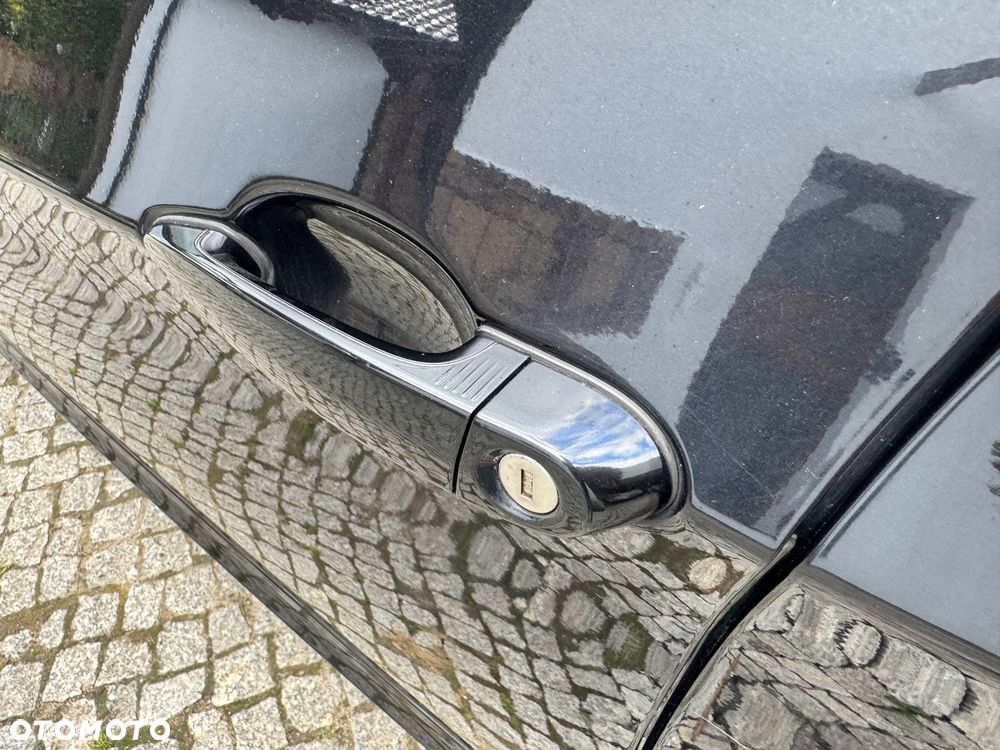 BMW Seria 3 325d DPF Edition Sport - 29