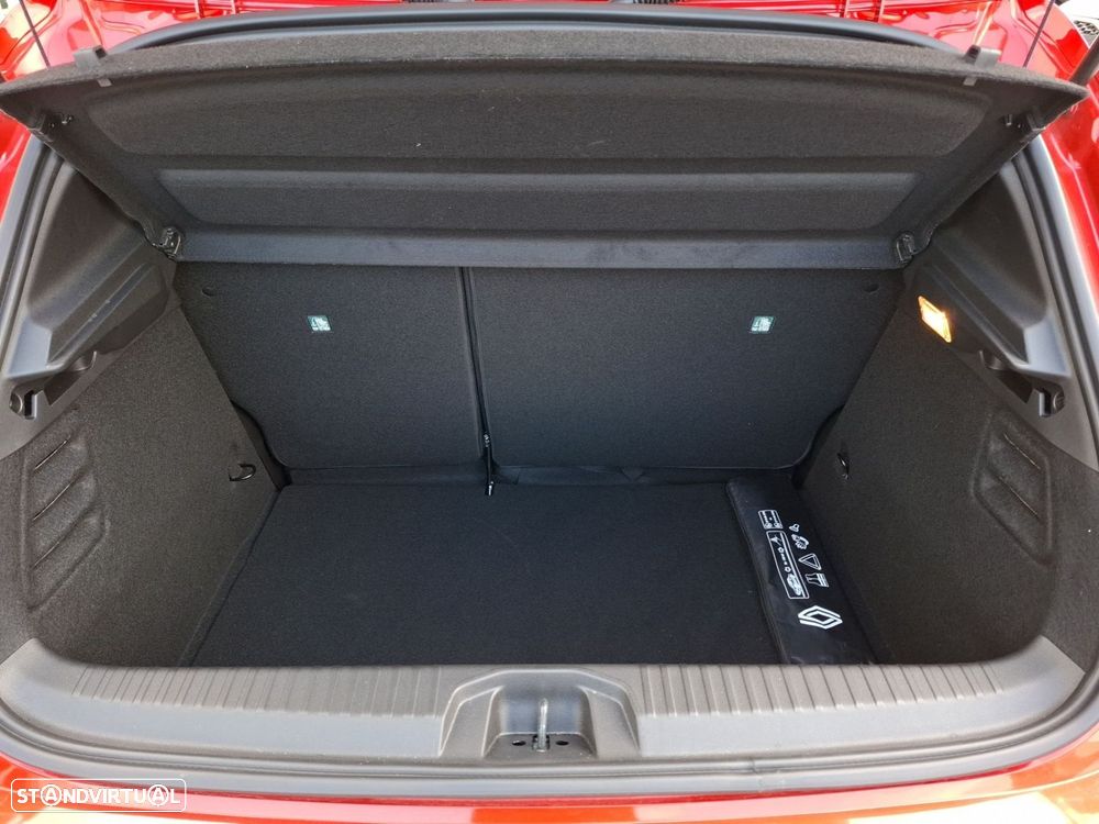 Renault Clio 1.0 TCe Techno Bi-Fuel - 26