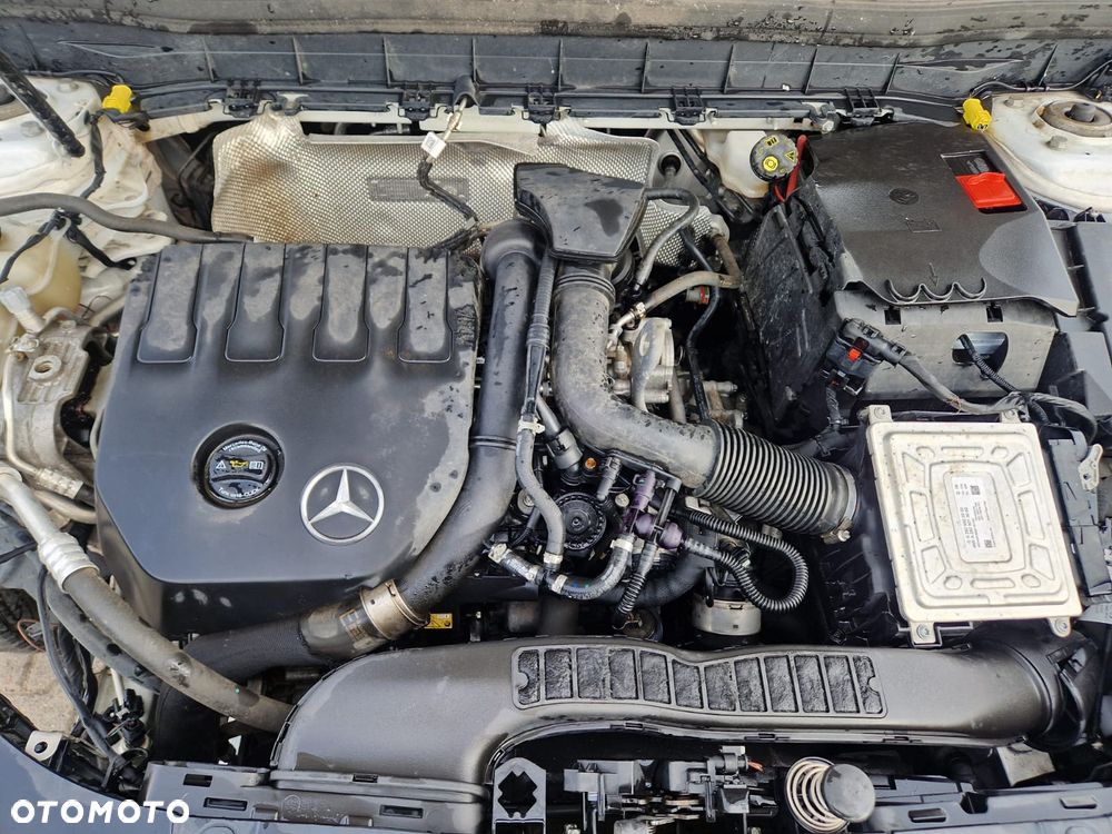 Mercedes-Benz GLB 200 Progressive 7G-DCT - 21