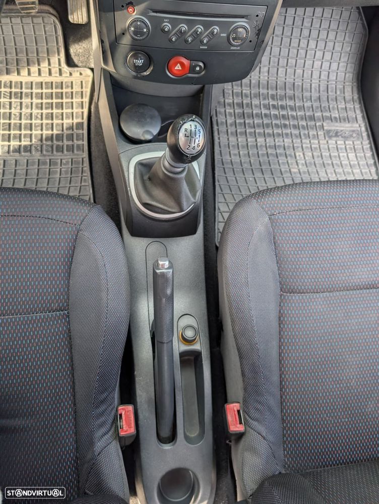 Renault Clio 1.5 dCi Dynamique S - 16