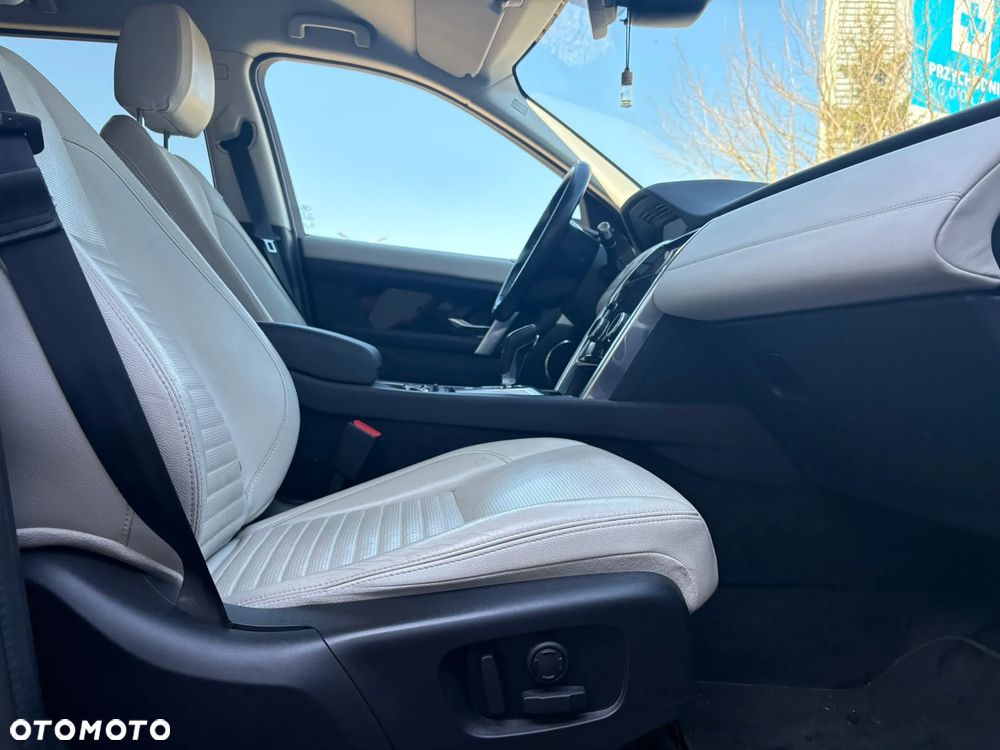 Land Rover Discovery Sport 2.0 P200 mHEV S - 10