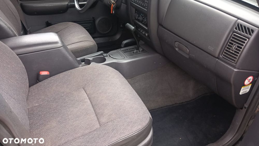 Jeep Cherokee 4.0 Limited - 10