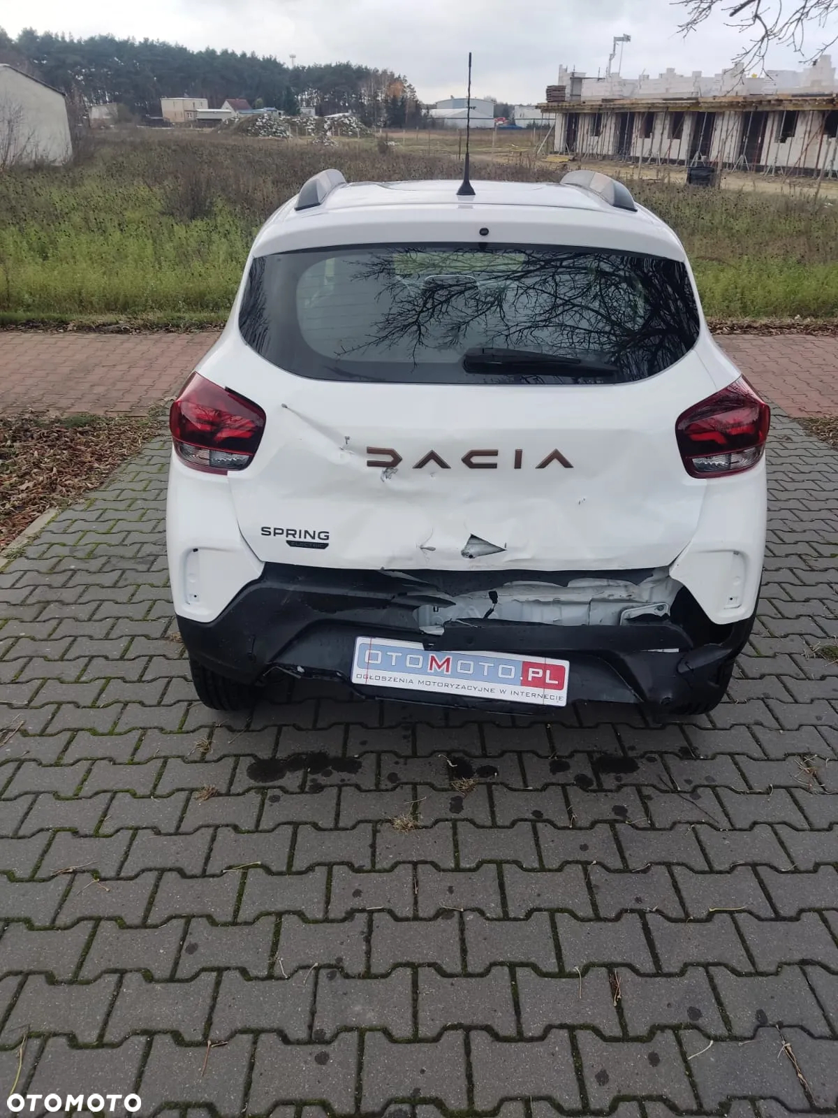 Dacia Spring - 12