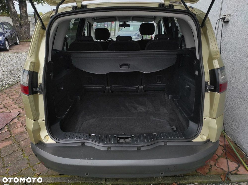 Ford S-Max - 15