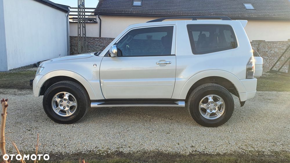 Mitsubishi Pajero 3.8 V6 Automatik Instyle - 8