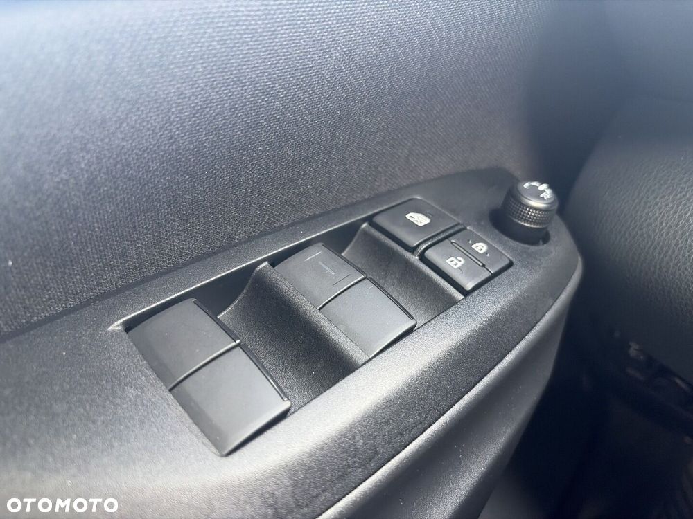 Toyota Yaris - 18