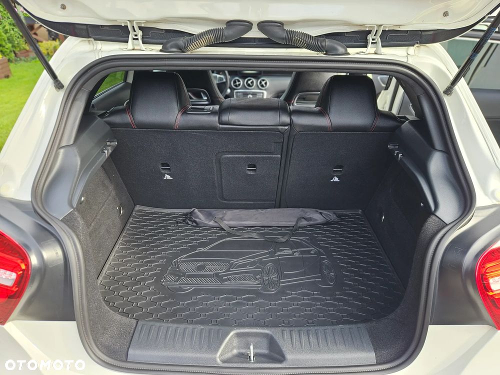 Mercedes-Benz Klasa A 180 7G-DCT AMG Line - 16