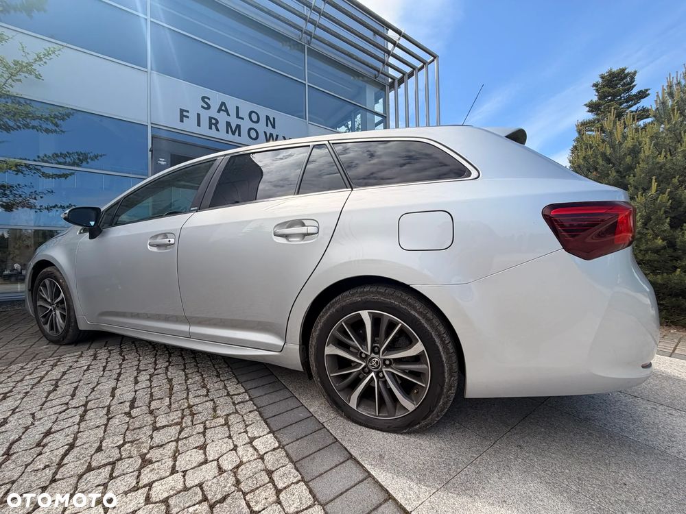 Toyota Avensis 2.0 Prestige MS - 5