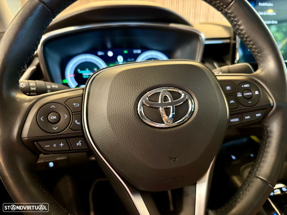 Toyota Corolla SD 1.8 Hybrid Luxury - 32
