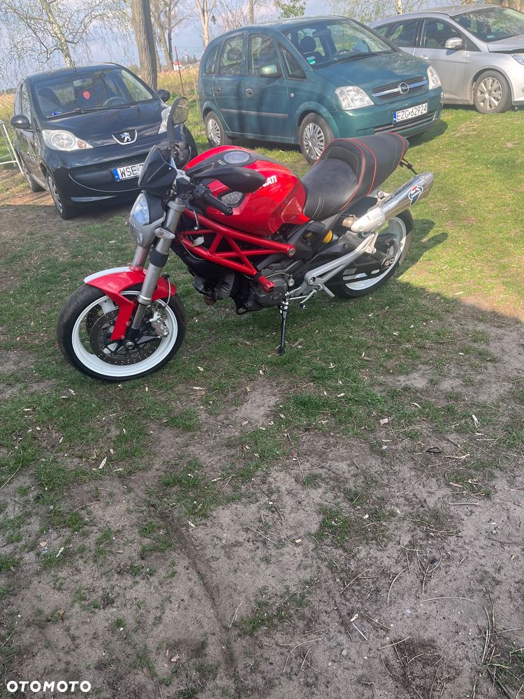 Ducati Monster - 1