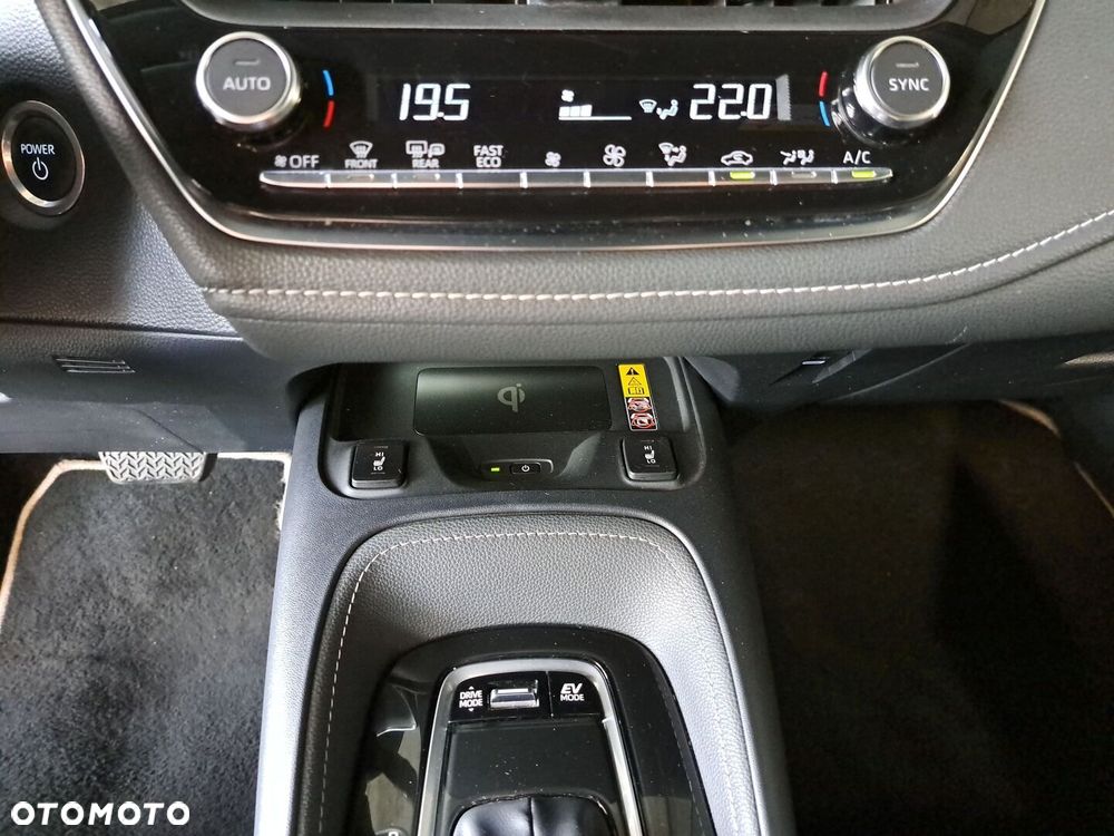 Toyota Corolla 1.8 Hybrid Style - 33