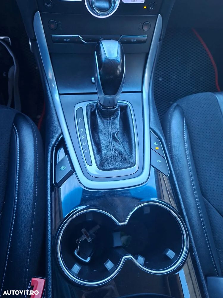 Ford Edge 2.0 TDCi Bi-Turbo 4x4 ST-LINE - 5