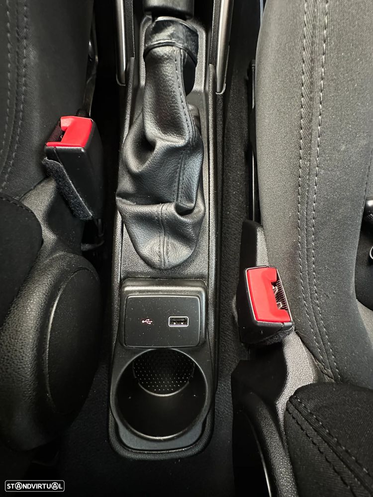 Alfa Romeo MiTo - 17
