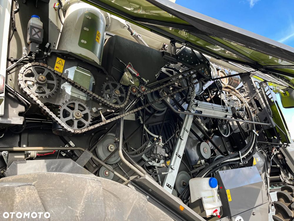 Claas TRION 650 - 16