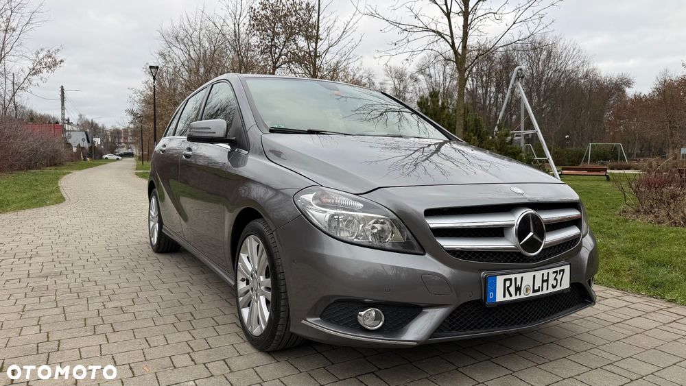Mercedes-Benz Klasa B 180 (BlueEFFICIENCY) - 2