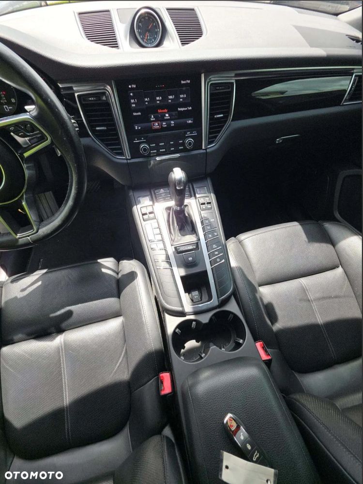 Porsche Macan Standard - 12