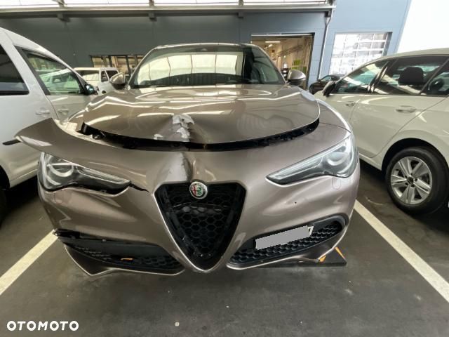 Alfa Romeo Stelvio 2.0 Turbo Executive Q4 - 5