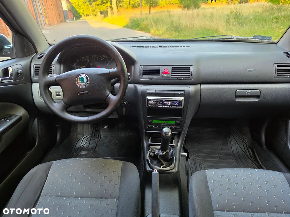 Skoda Octavia 1.6 Elegance - 17