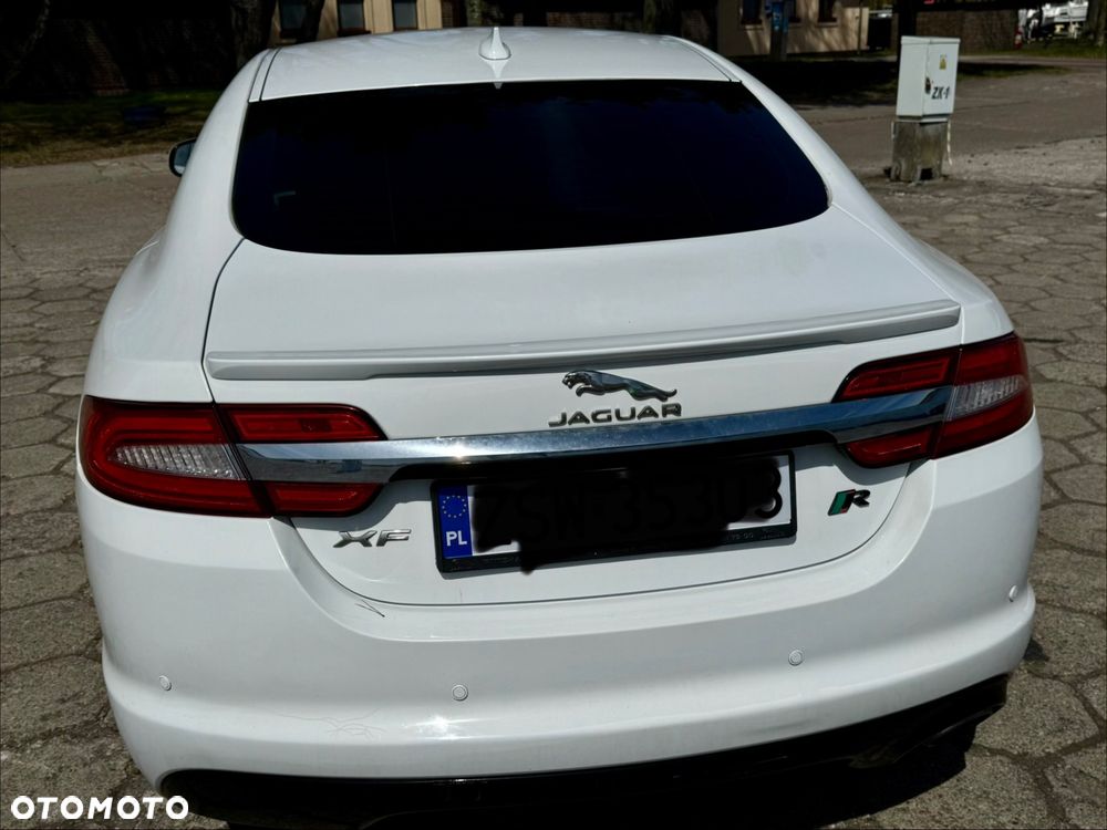Jaguar XF 2.2 D R-Sport - 8