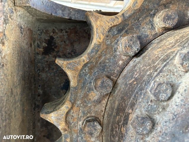 Hitachi ZH210LC-5B - 20