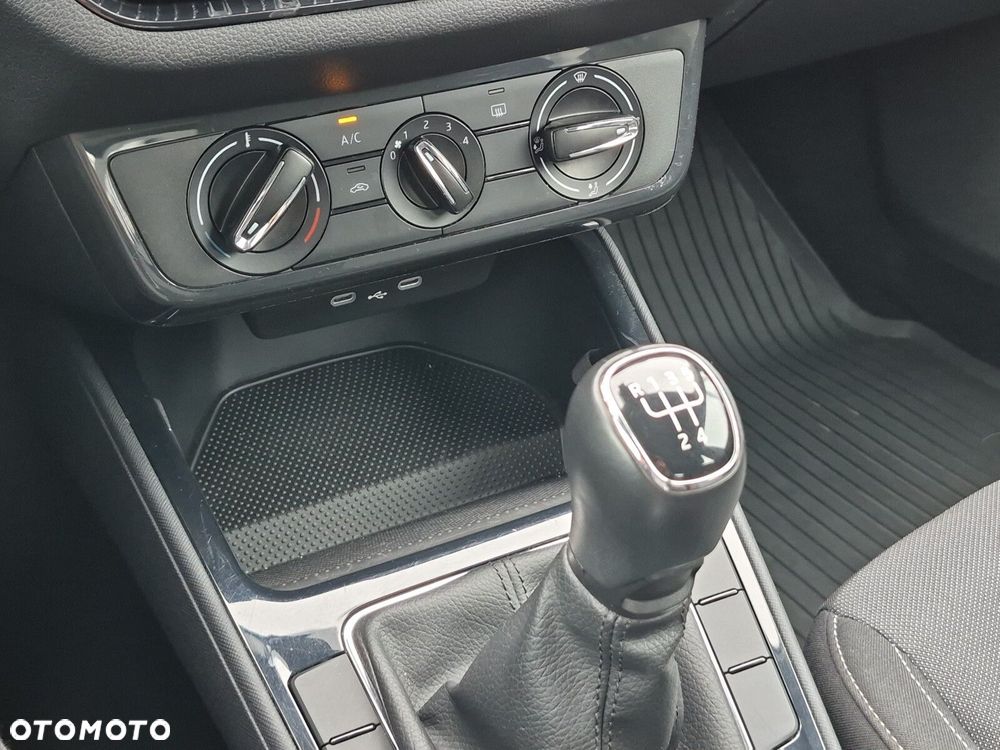 Skoda Fabia 1.0 Ambition - 26
