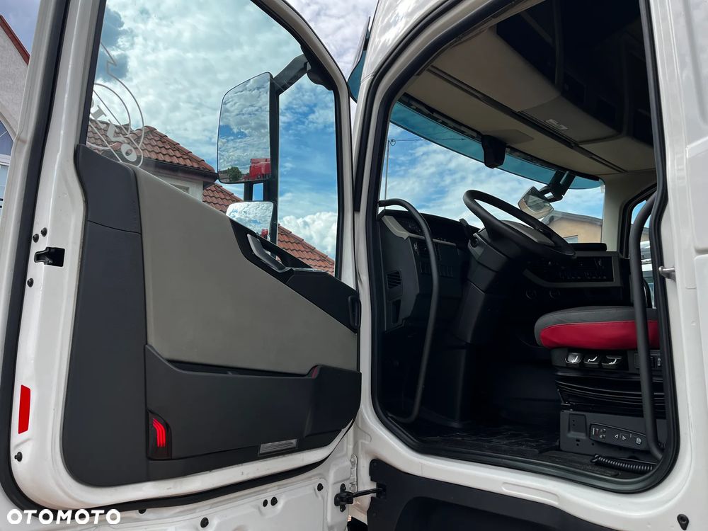 Volvo FH 460 VIN : ** MB32**  PRODUKCJA 11/2020 SPROWADZONE Z FRANCJI SERWISOWANE  DWA ZBIORNIKI PALIWA LODÓWKA ALU FELGI - 13