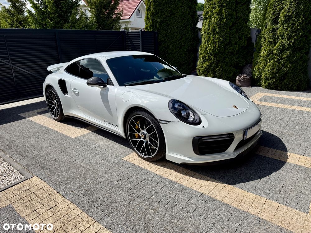 Porsche 911 Turbo S - 1
