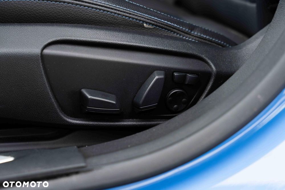 BMW Seria 2 220d M Sport - 30