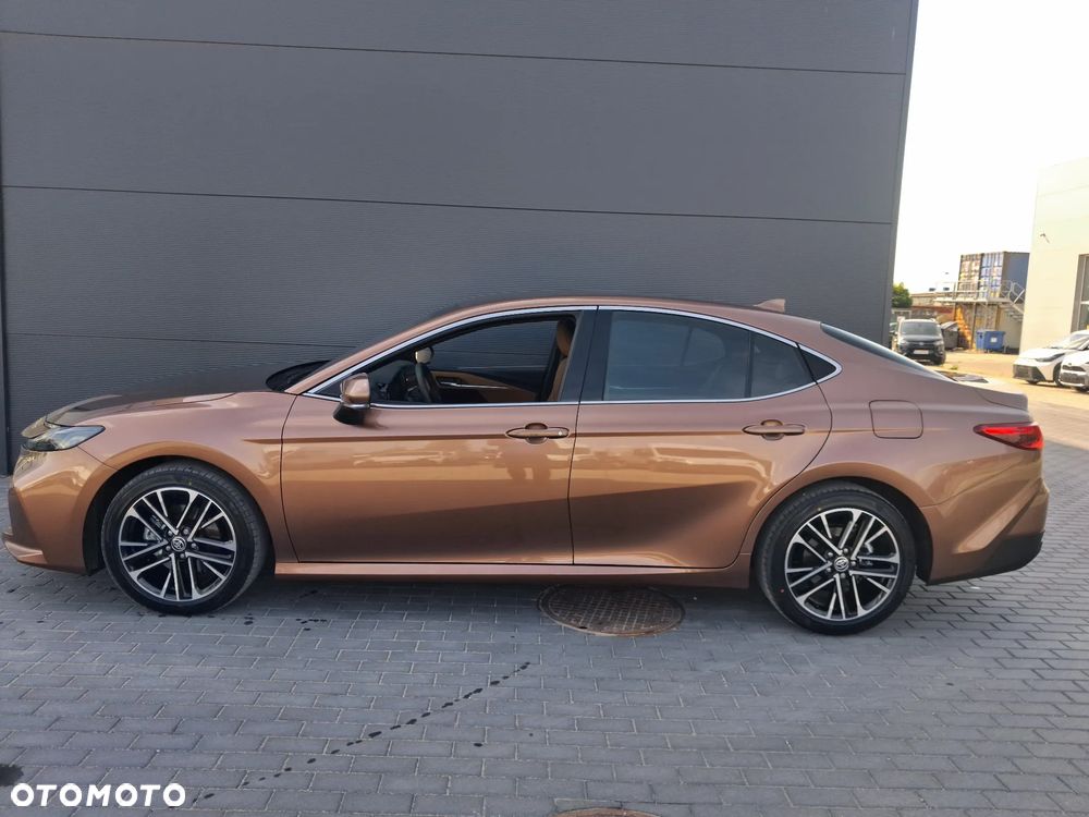 Toyota Camry - 2