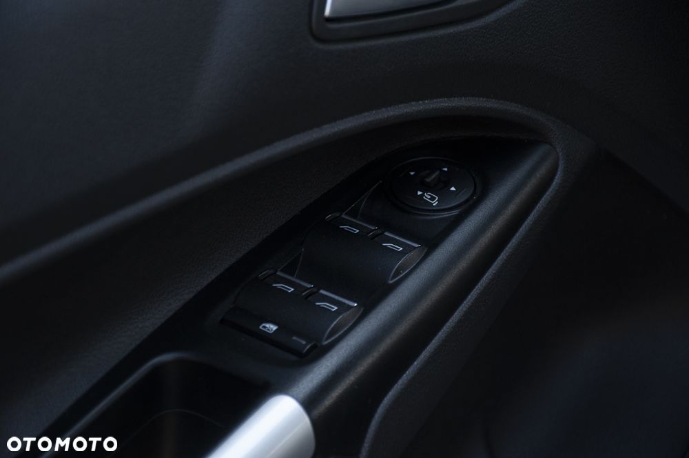Ford Tourneo Connect Grand - 34