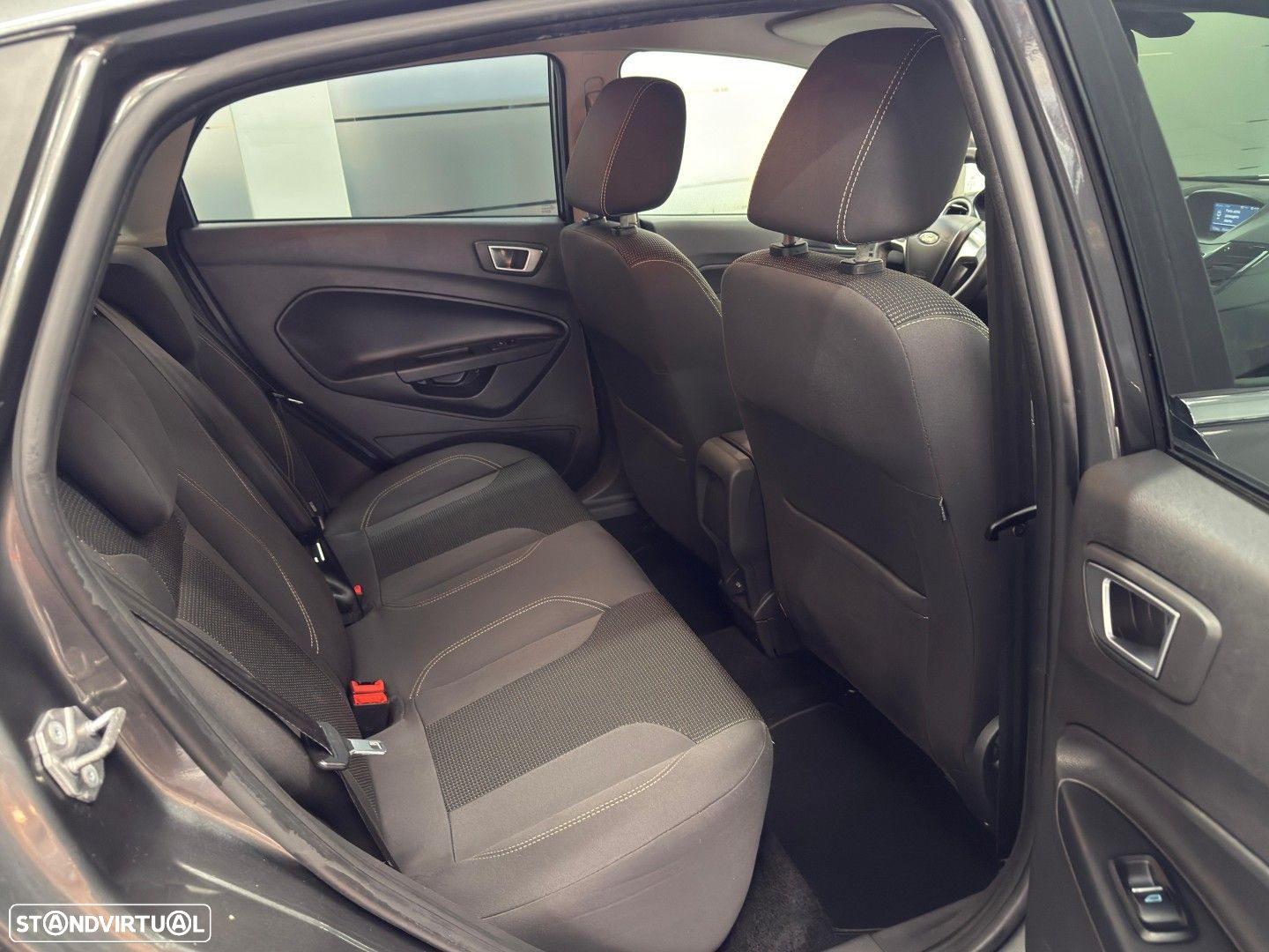 Ford Fiesta 1.0 T EcoBoost Titanium PowerShift - 18