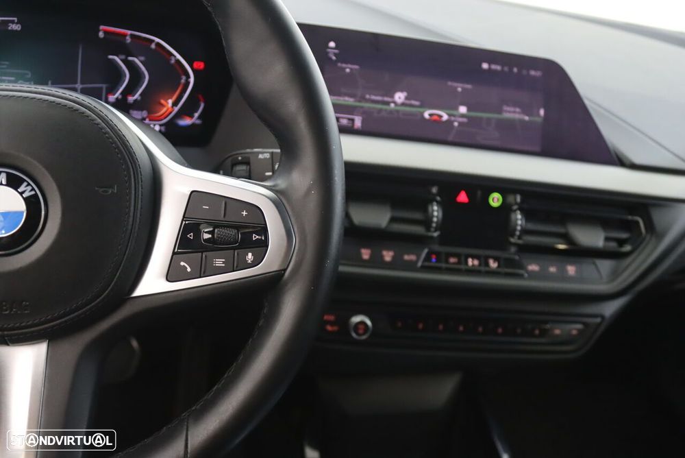 BMW 116 d Pack Desportivo M Auto - 12