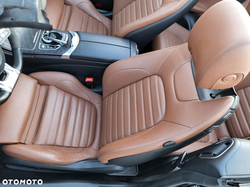 Mercedes-Benz Klasa C 43 AMG 4MATIC - 33