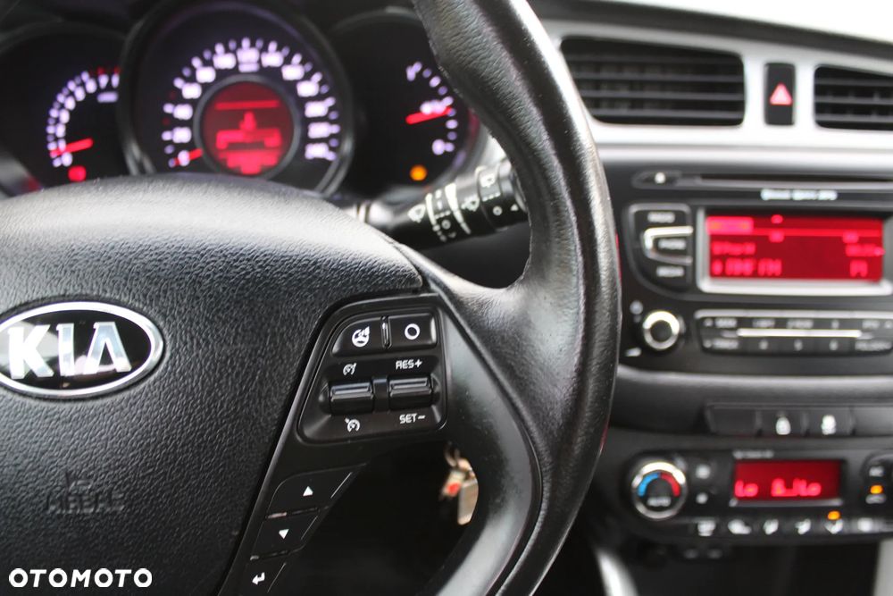 Kia Ceed 1.6 GDI Business Line - 22